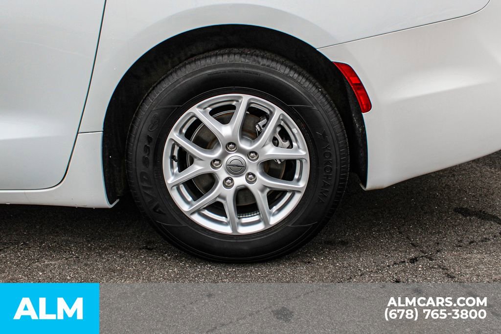 2023 Chrysler Pacifica Touring-L