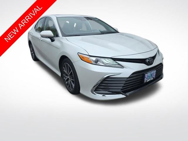 Used 2022 Toyota Camry XLE