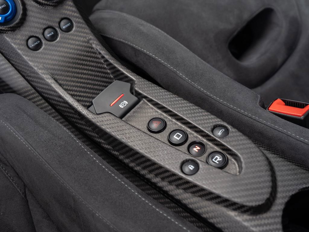 Used 2015 McLaren P1 photo 20