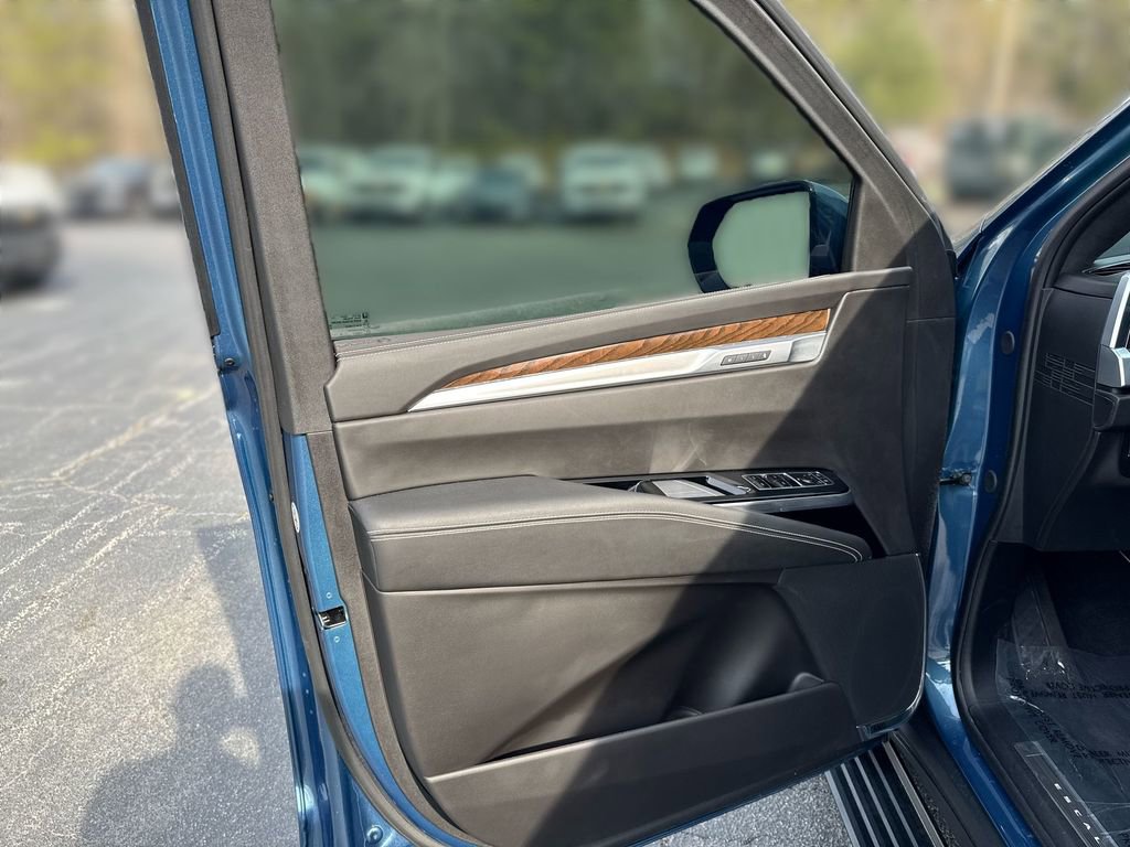 2025 Cadillac Escalade Premium Luxury Platinum