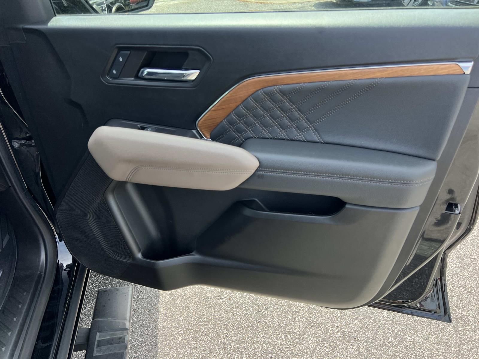 2024 GMC Canyon Denali