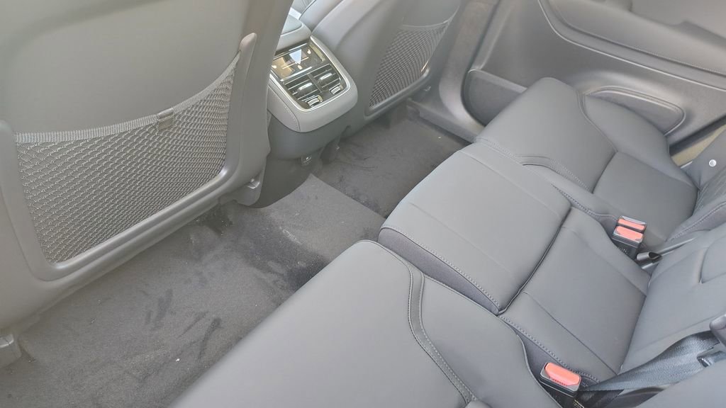 2026 Volvo Xc90 B6 Plus