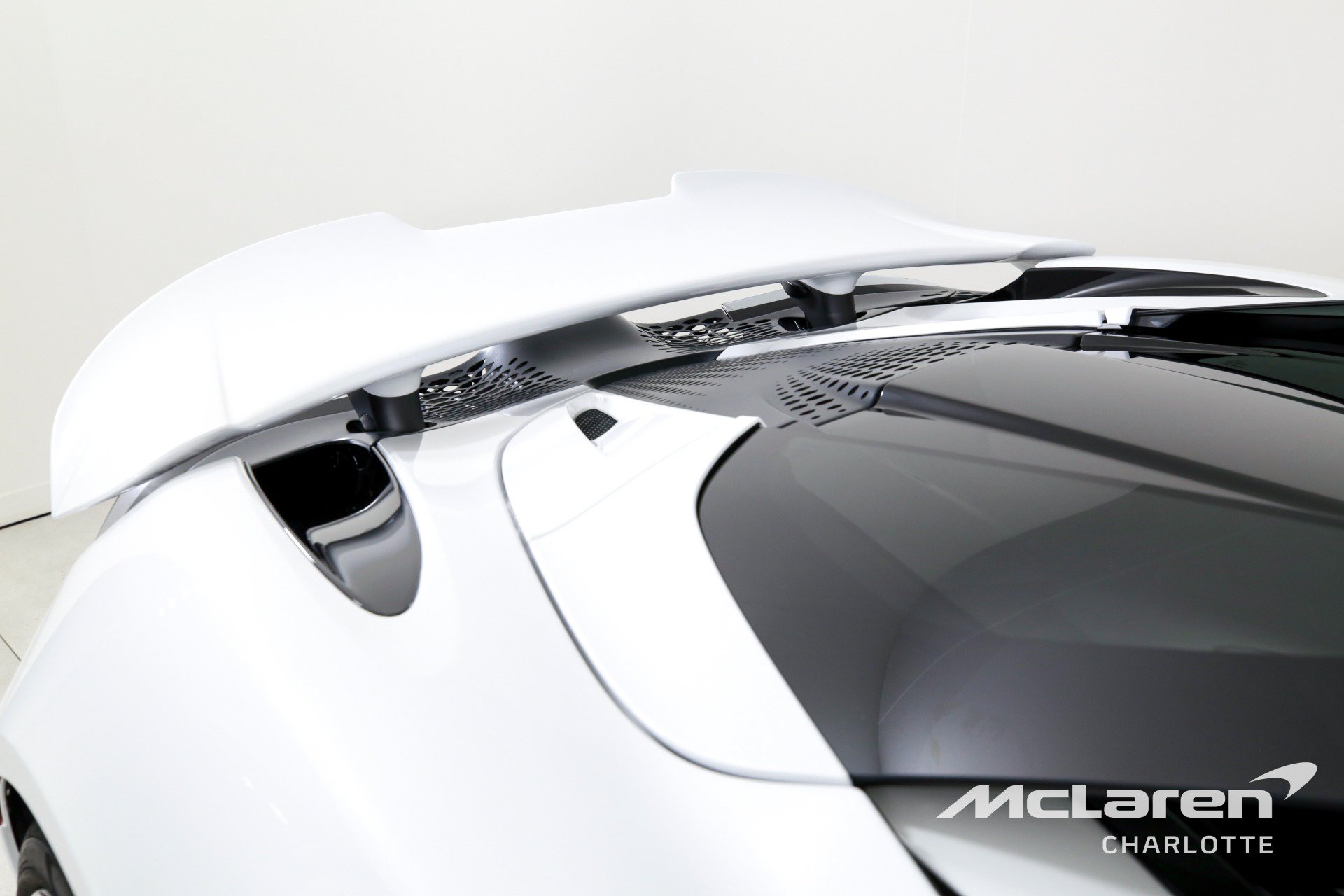 Used 2024 McLaren 750S Spider photo 28