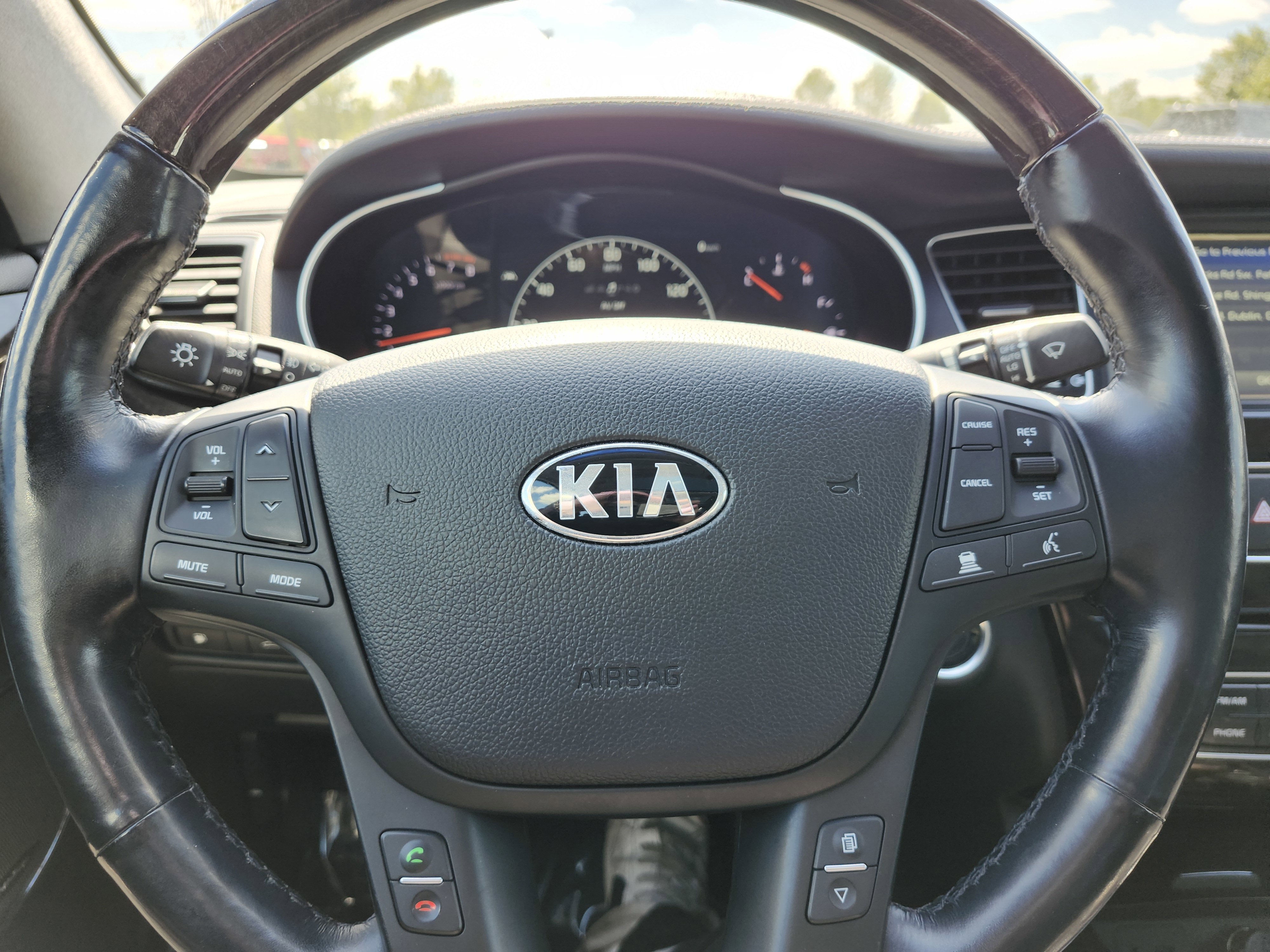 2015 Kia Cadenza Limited
