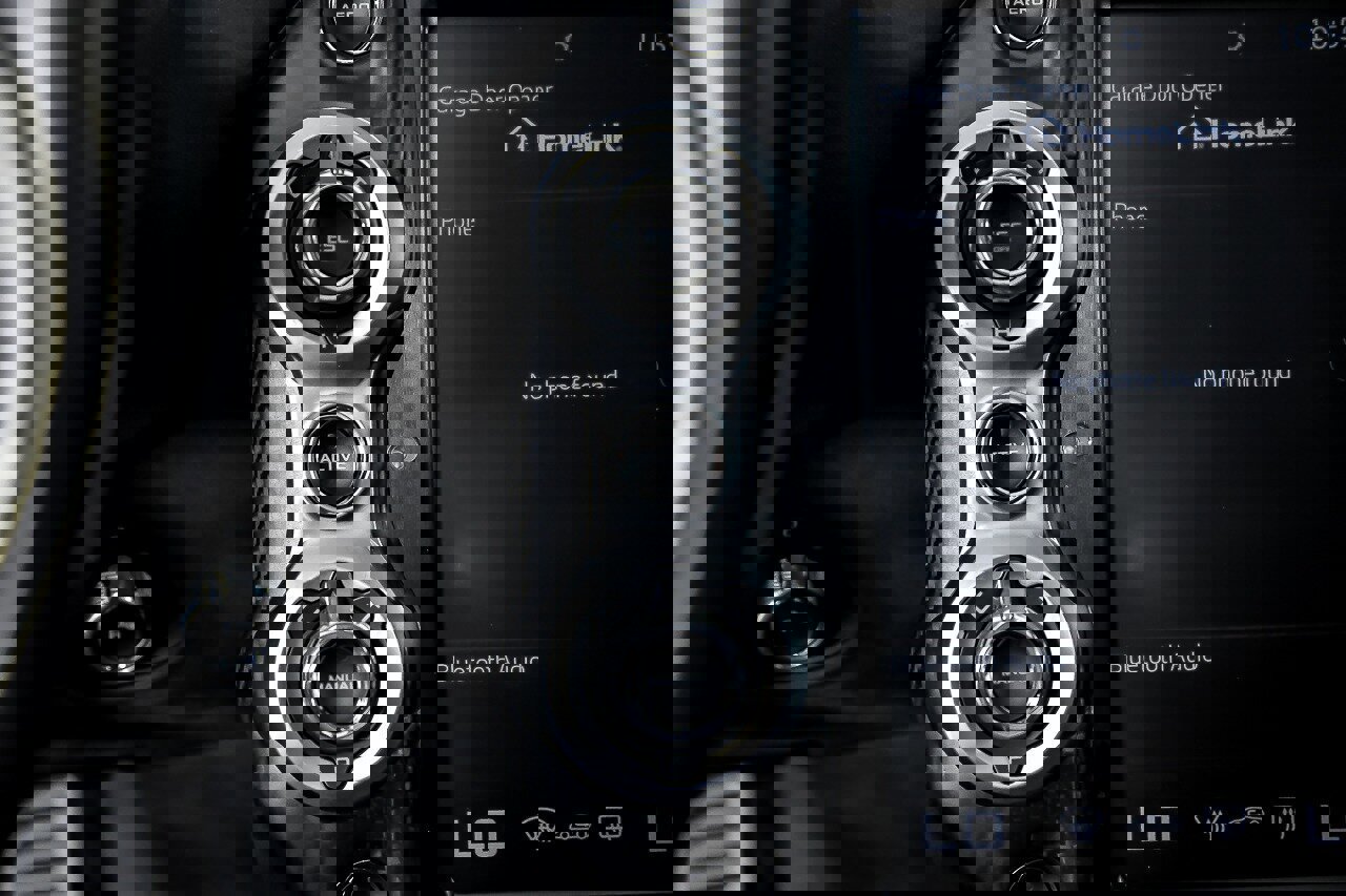 Used 2018 McLaren 720S Performance photo 34