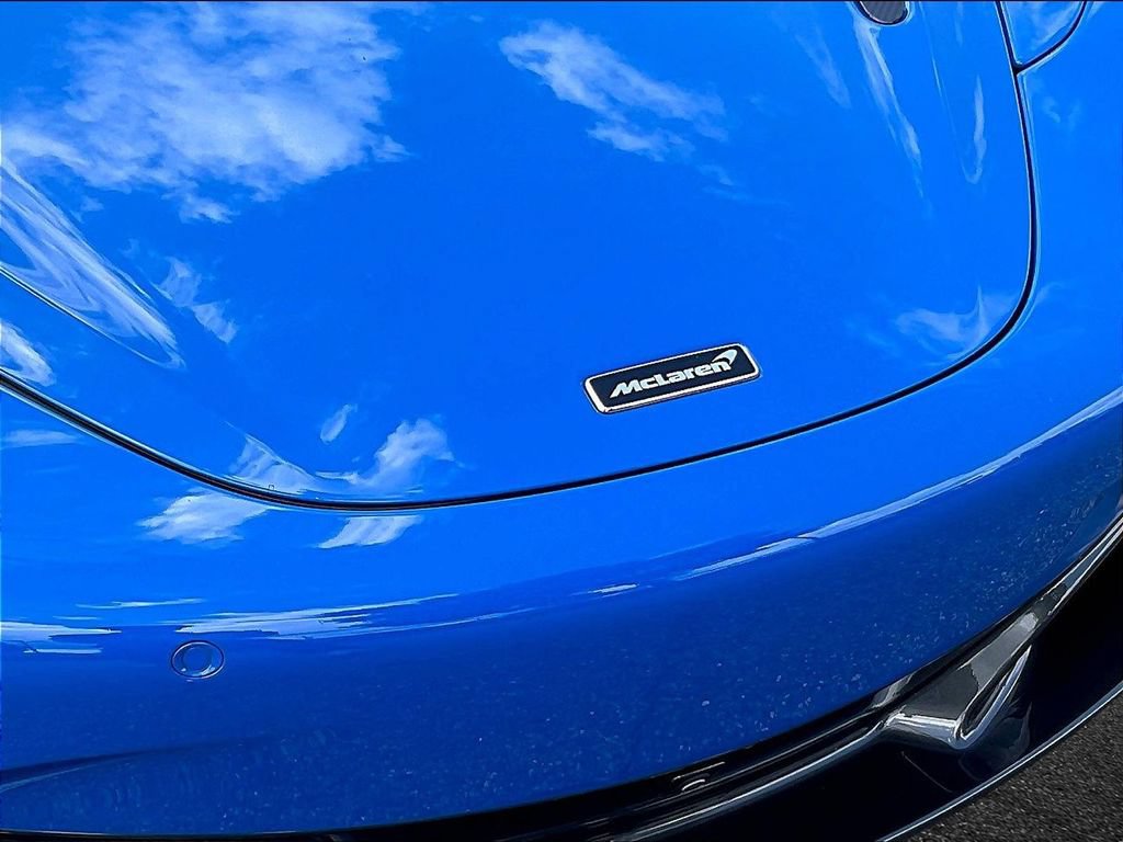 Used 2020 McLaren 720S Performance photo 19