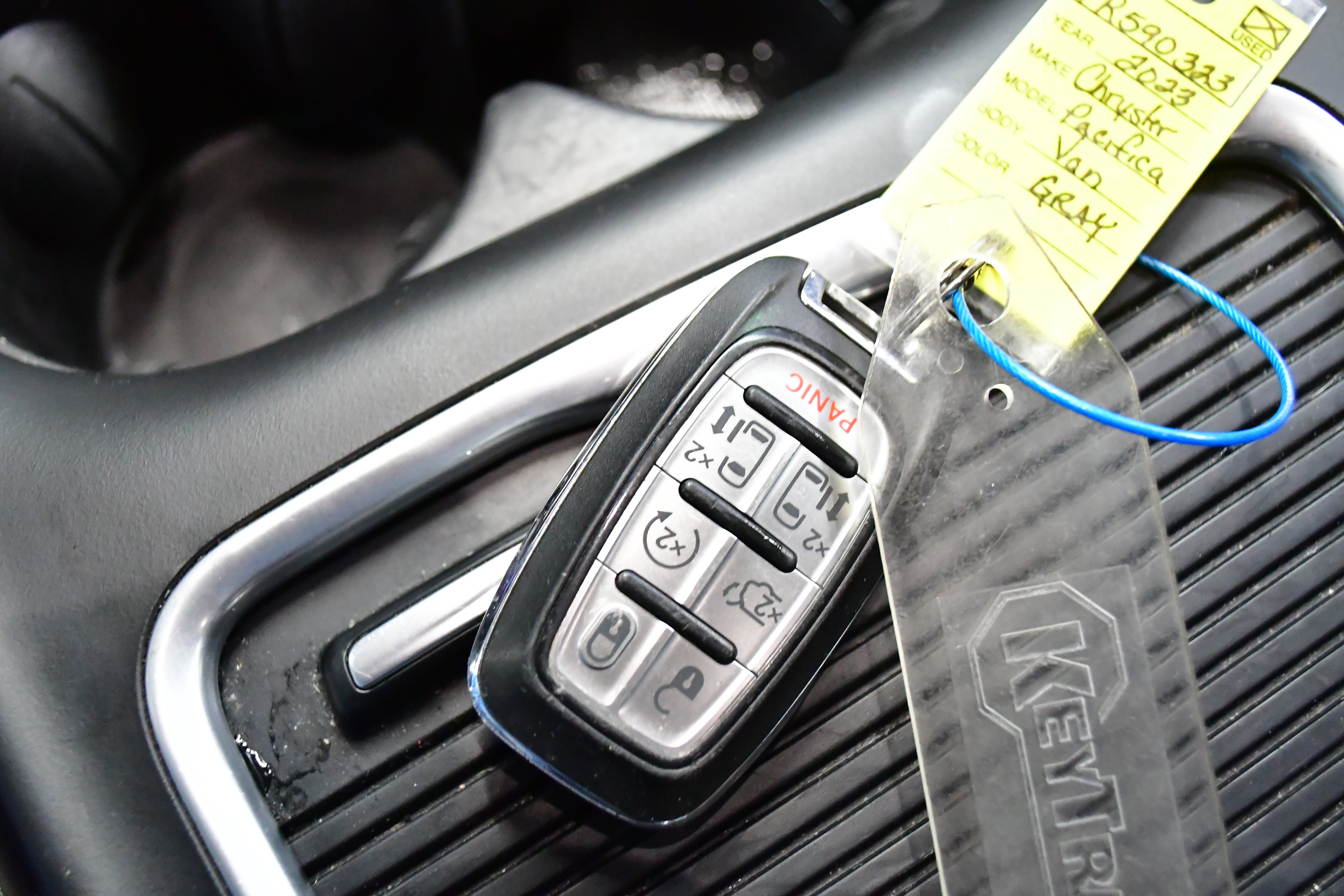 2023 Chrysler Pacifica Touring-L