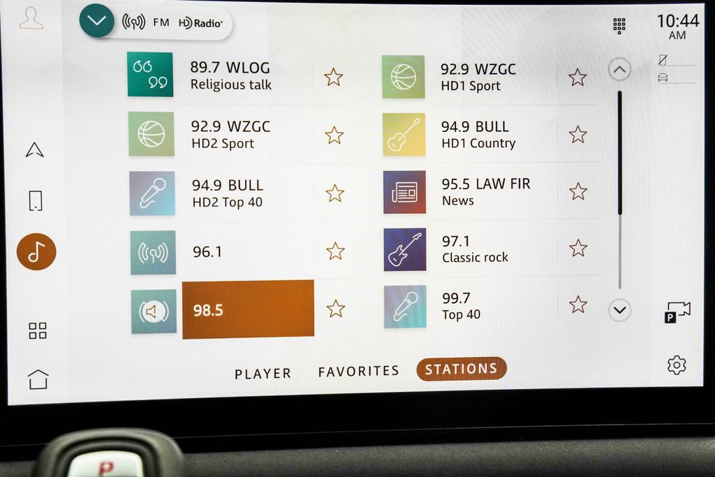 2025 Land Rover Defender 110 S