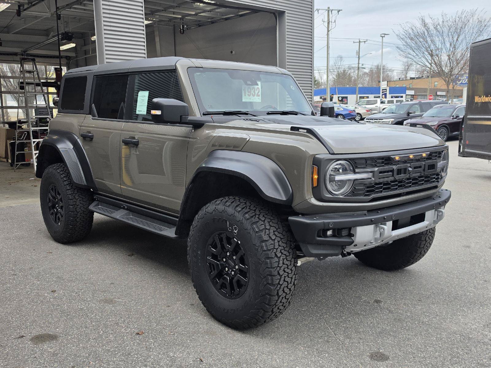 New 2025 Ford Bronco Raptor w/ Interior Carbon Fiber Pack