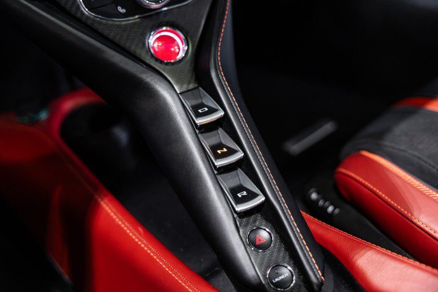 Used 2018 McLaren 720S Performance photo 15