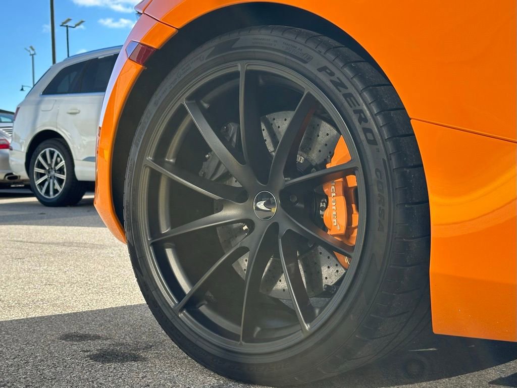 Used 2019 McLaren 720S Performance photo 15