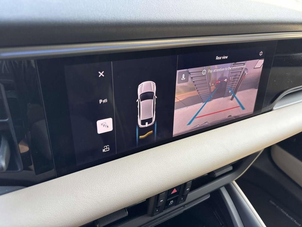 2025 Porsche Macan Electric