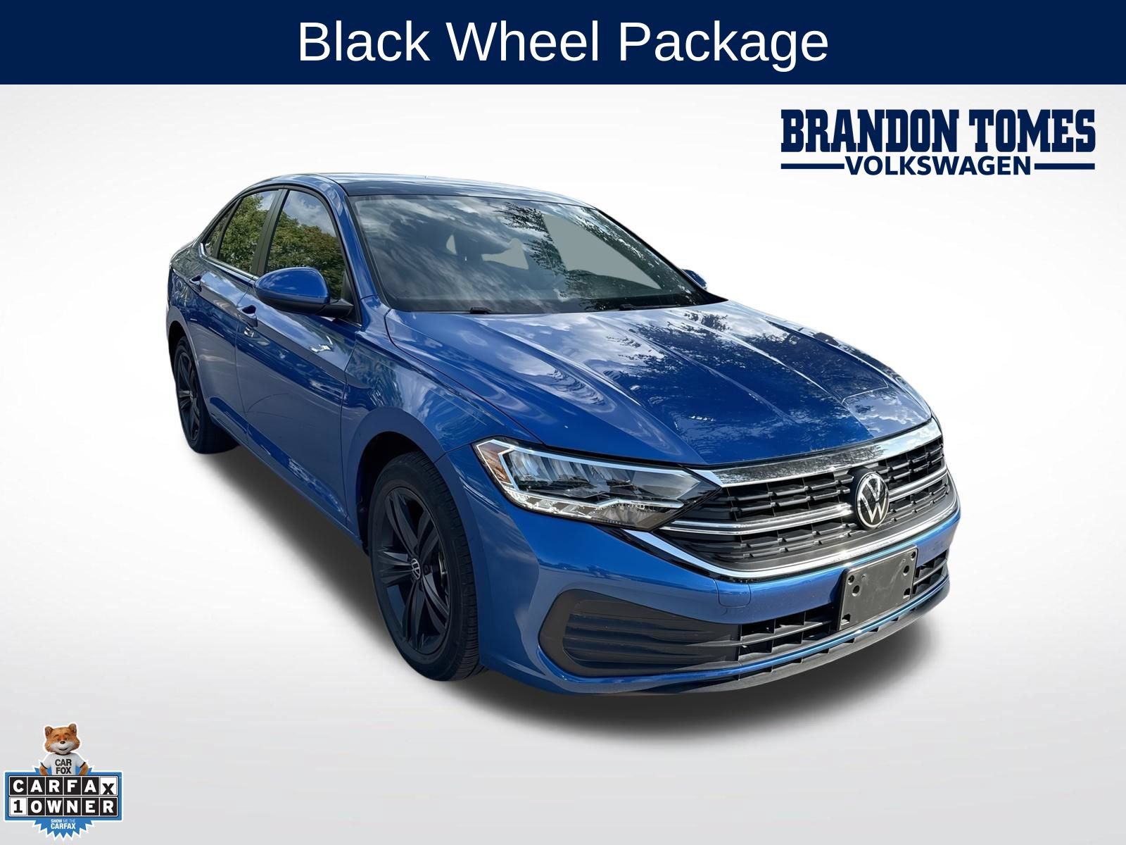 Used 2023 Volkswagen Jetta SE w/ Panoramic Sunroof Package