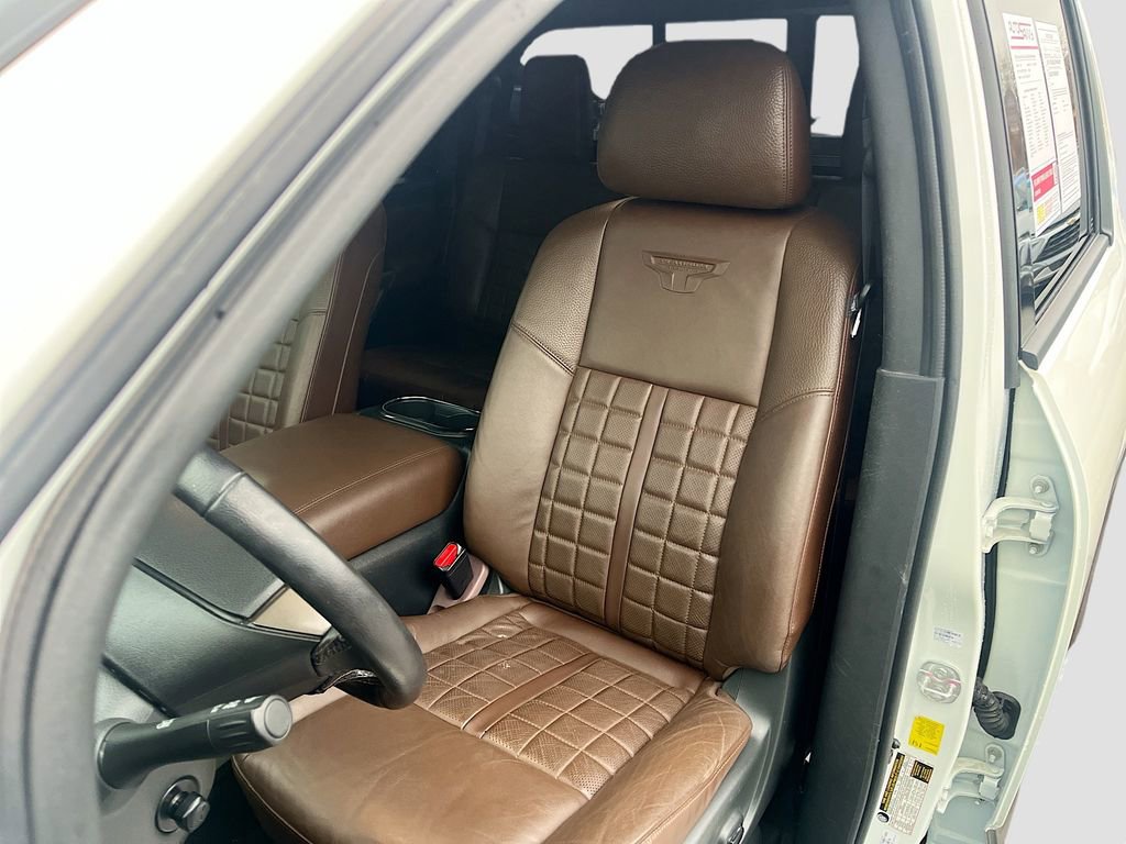 2024 Nissan Titan Platinum Reserve