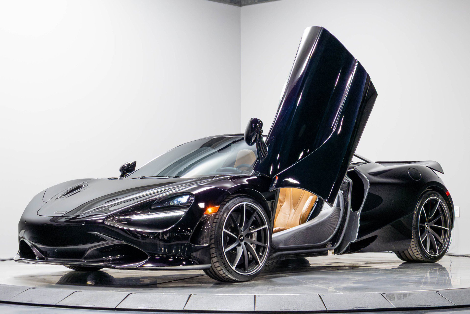 Used 2019 McLaren 720S Luxury 3