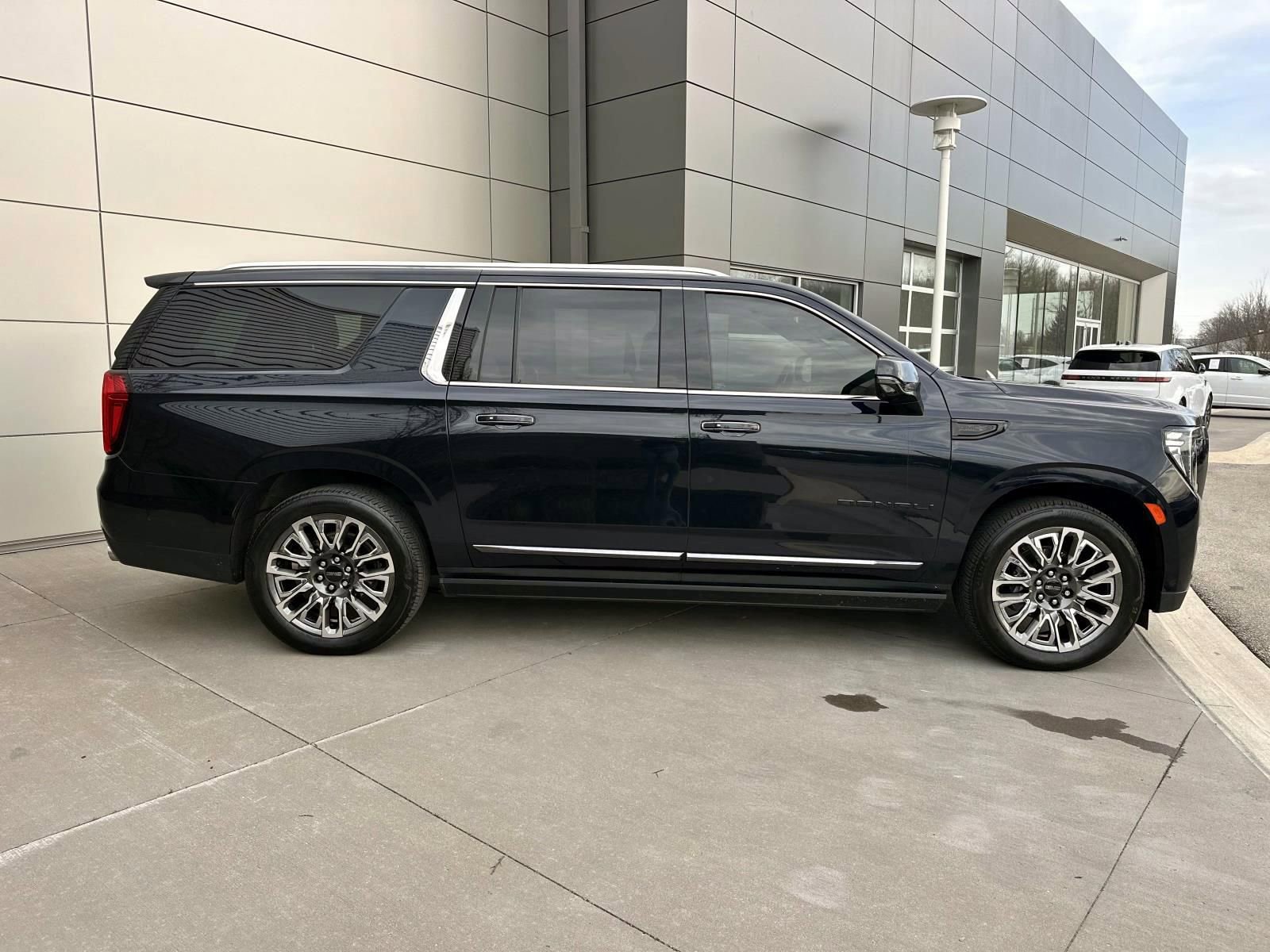 2023 GMC Yukon XL Denali Ultimate