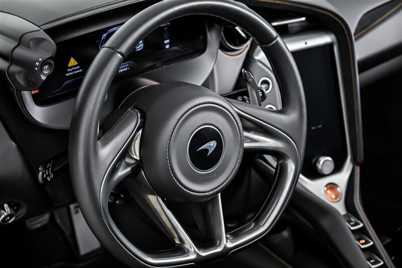 Used 2025 McLaren 750S Spider photo 22