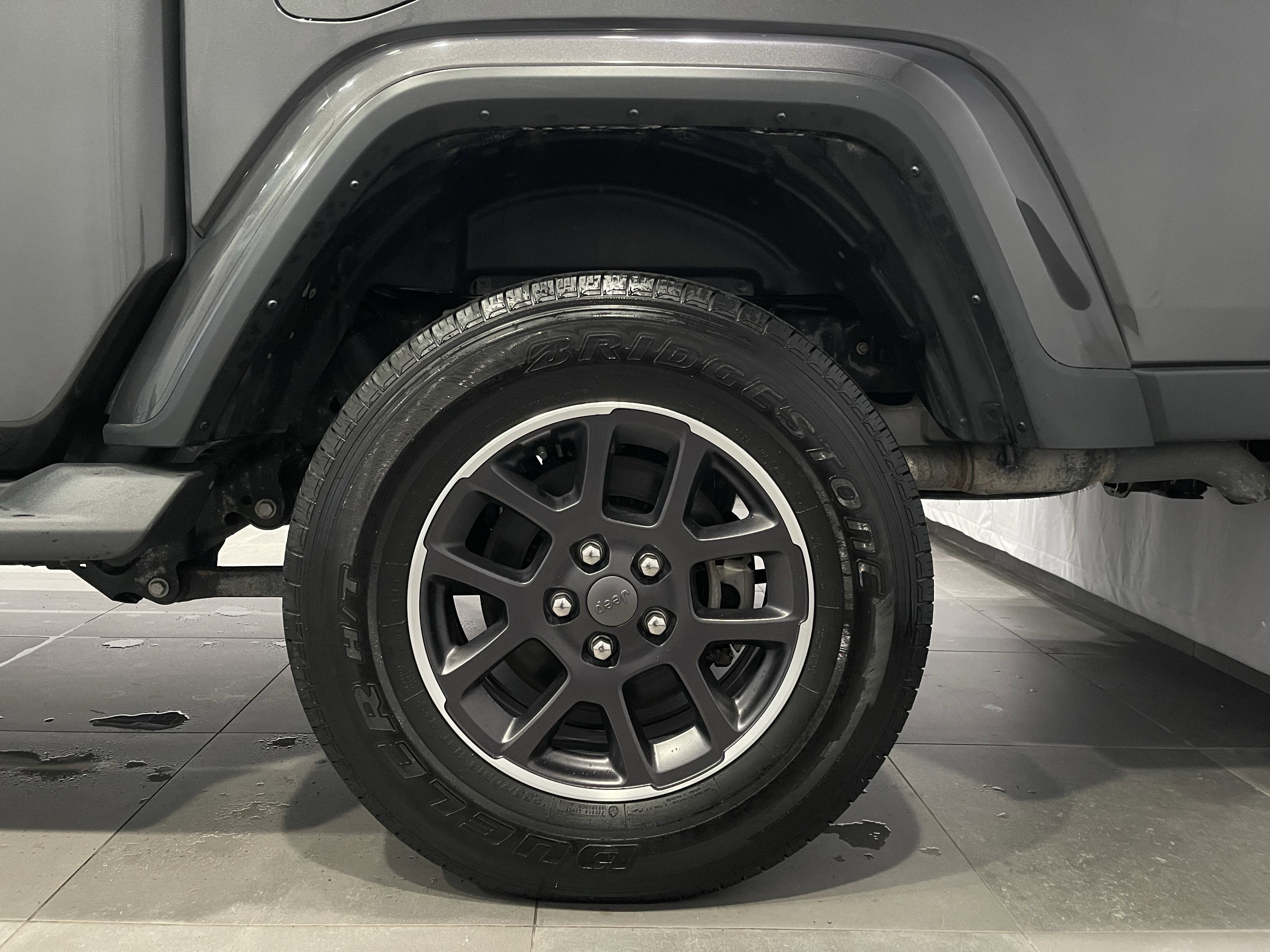 2021 Jeep Gladiator Overland