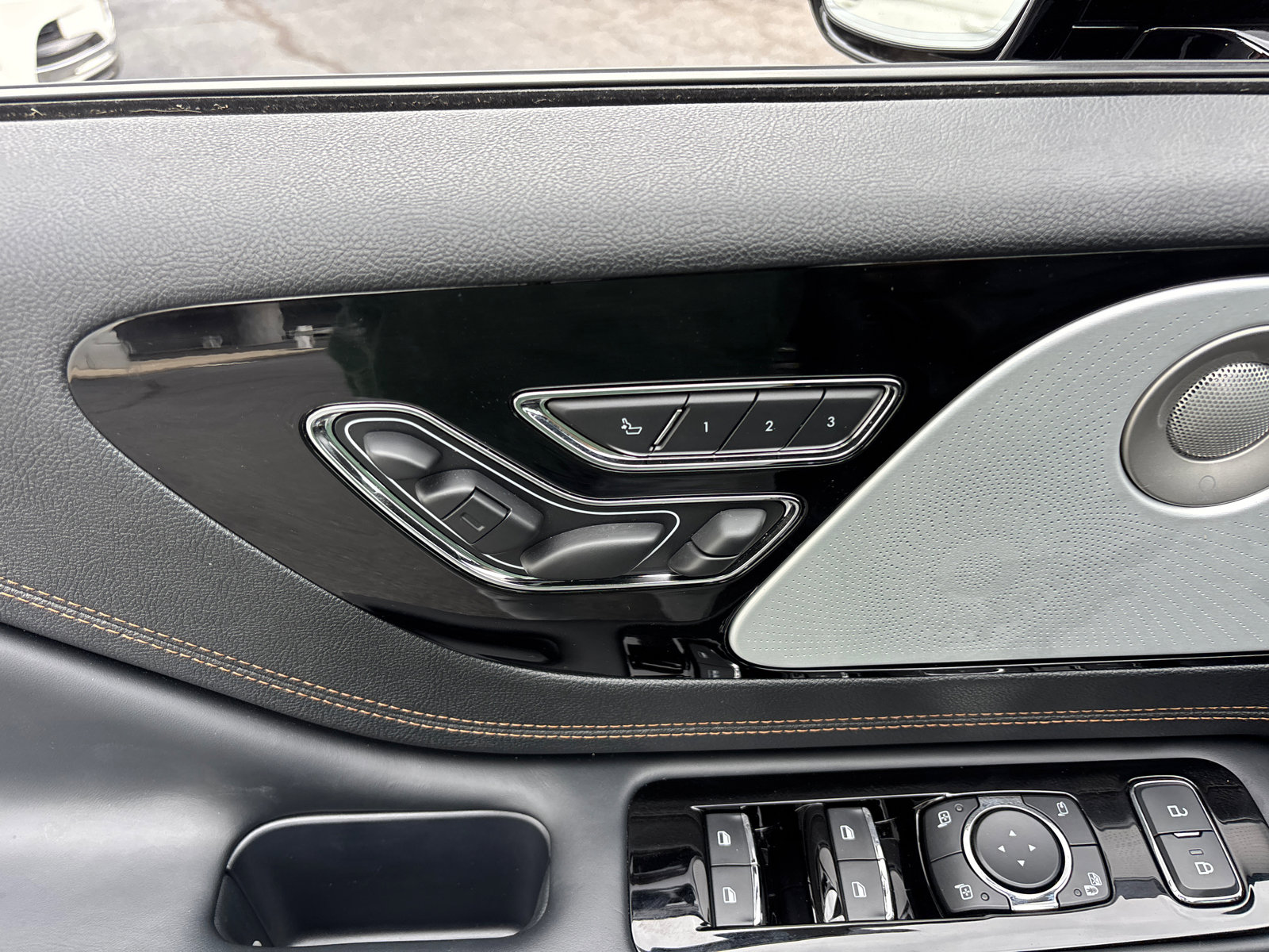 2025 Lincoln Aviator Black Label