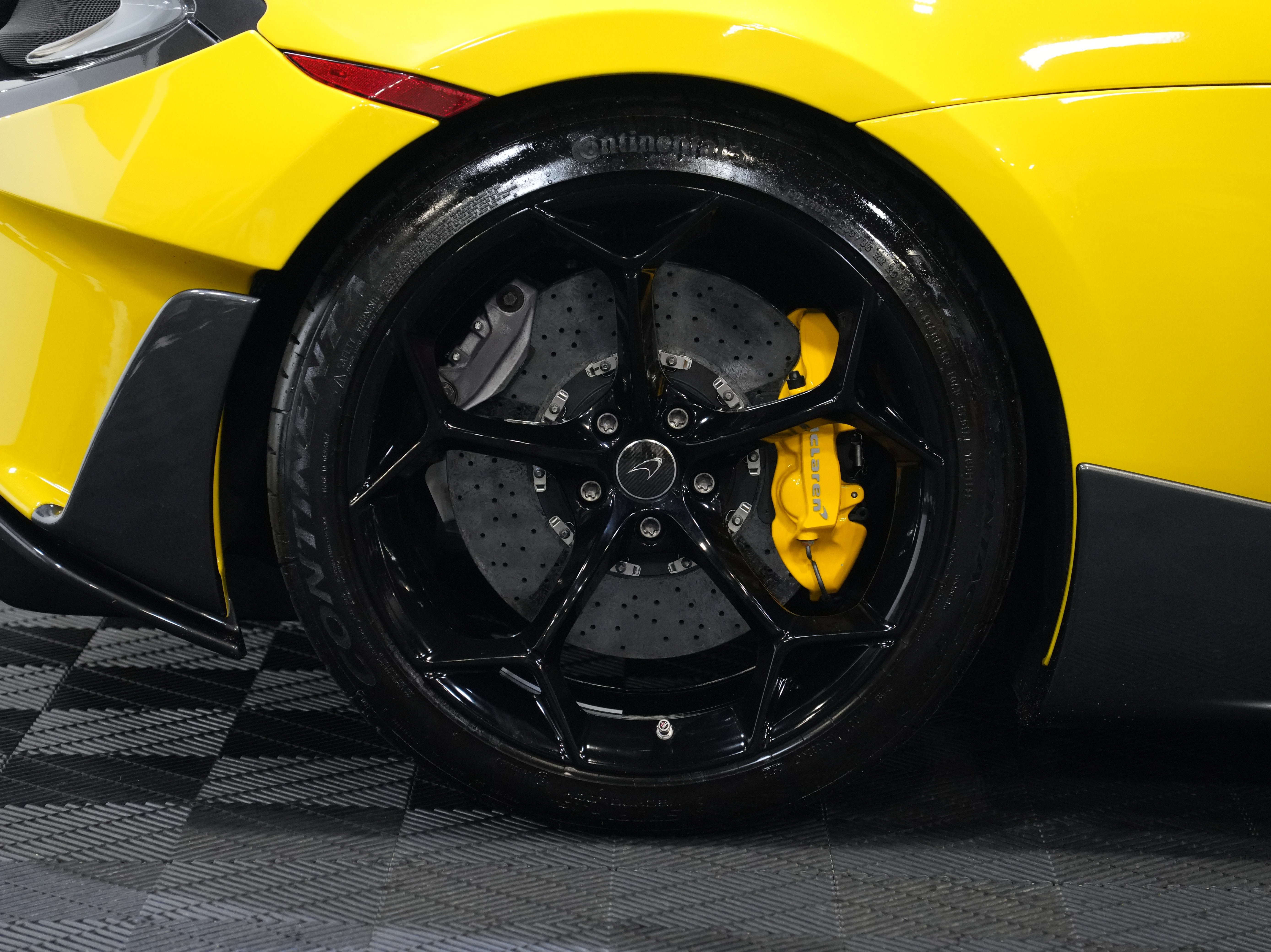 Used 2020 McLaren 600LT Spider photo 47