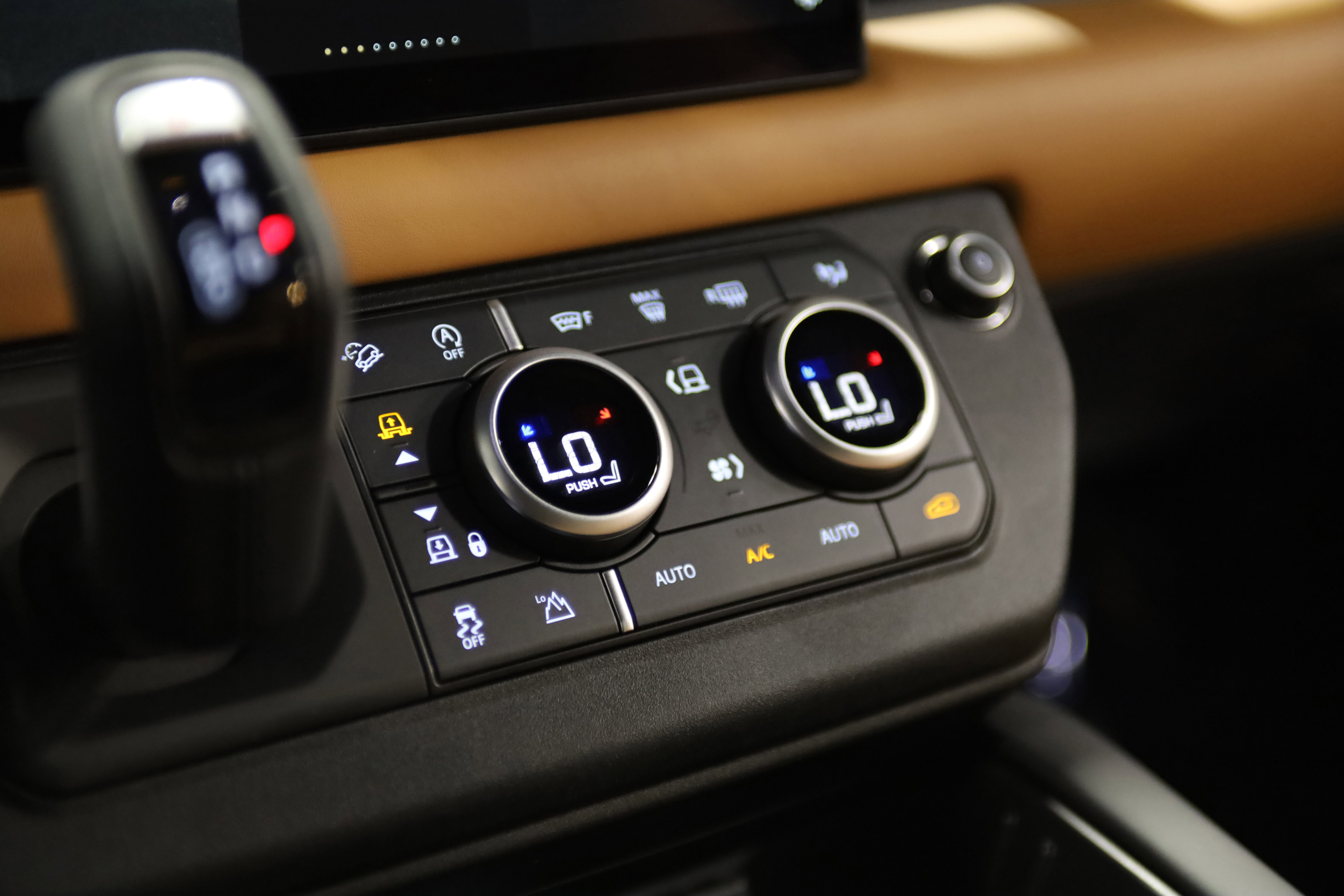 2023 Land Rover Defender 110 Carpathian Edition