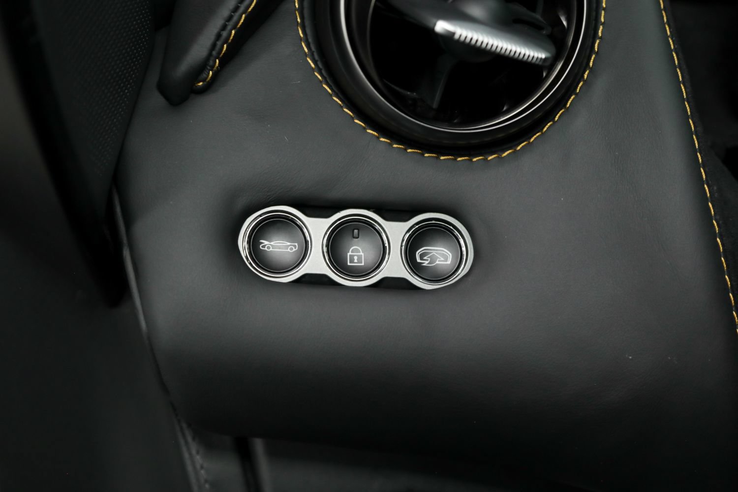 Used 2021 McLaren 765LT photo 47