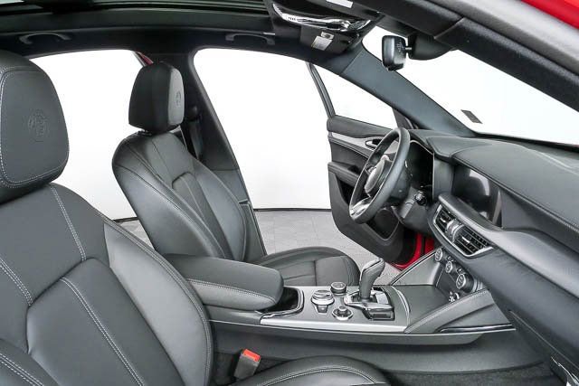 2026 Alfa Romeo Stelvio Sprint