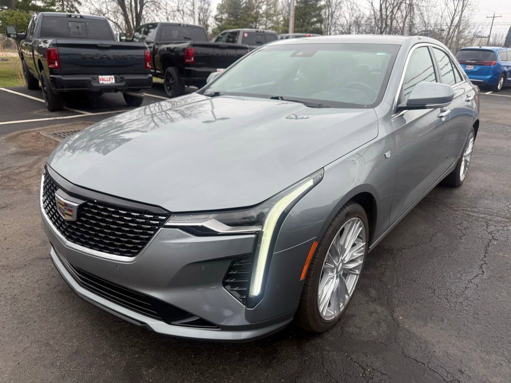 2023 Cadillac CT4 Premium Luxury