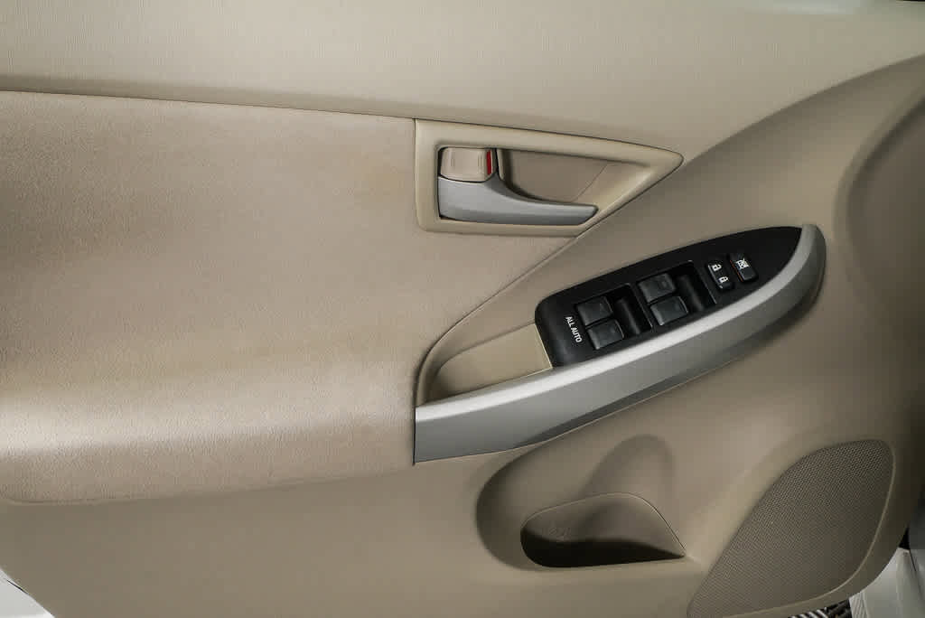 2010 Toyota Prius Two