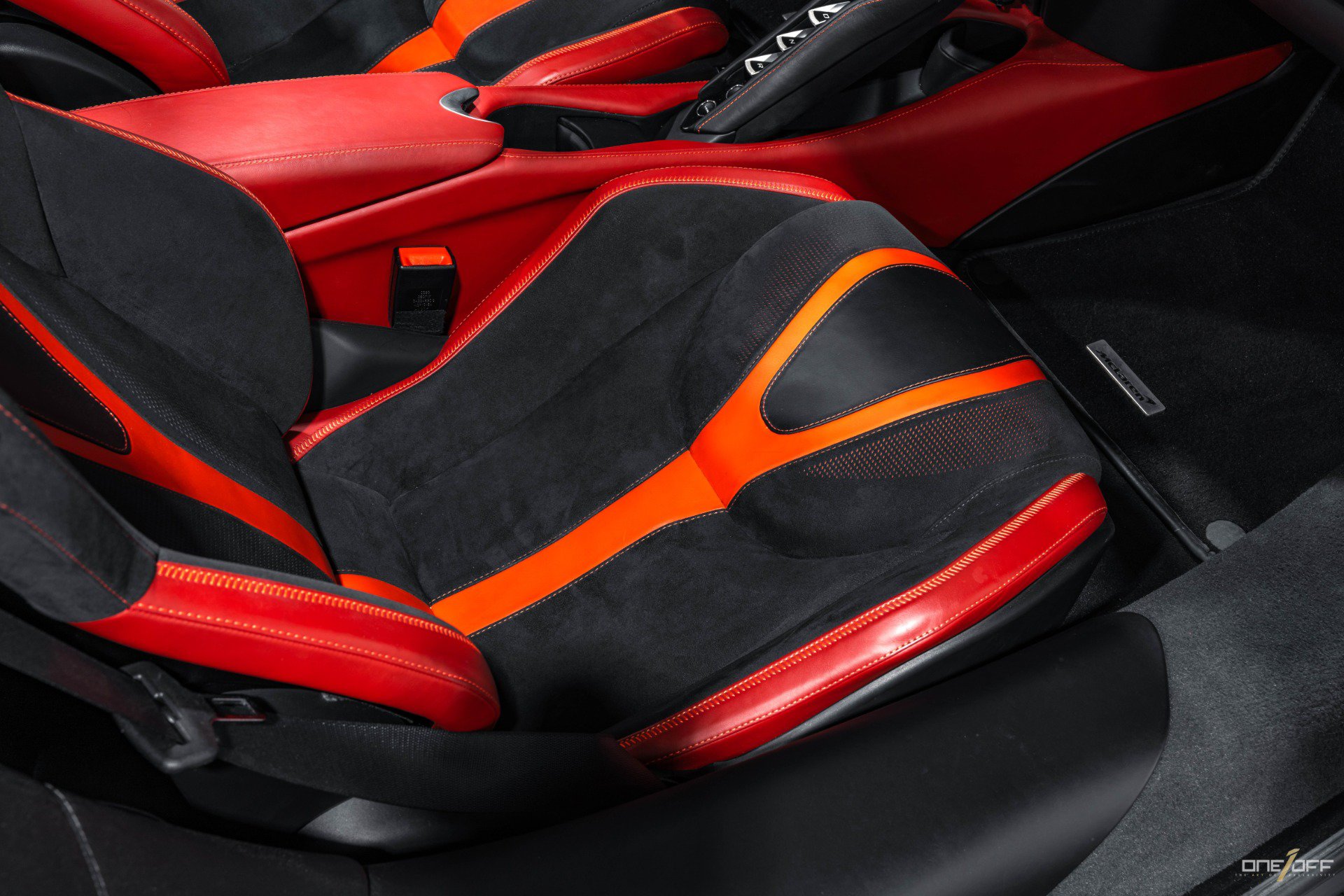 Used 2018 McLaren 720S Performance photo 28