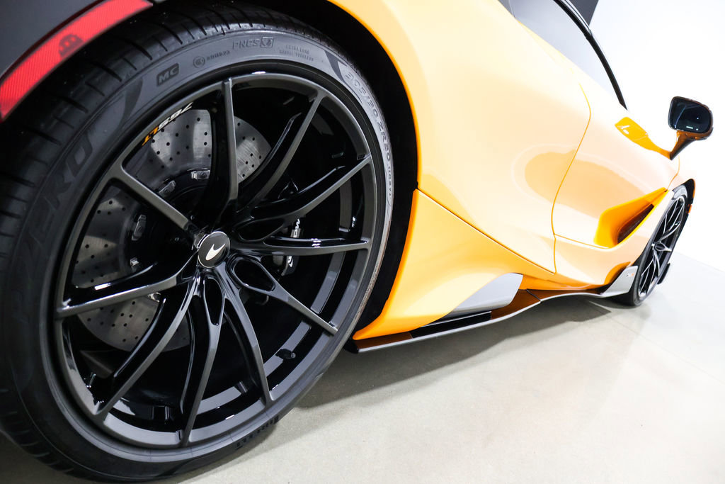 Used 2022 McLaren 765LT photo 46