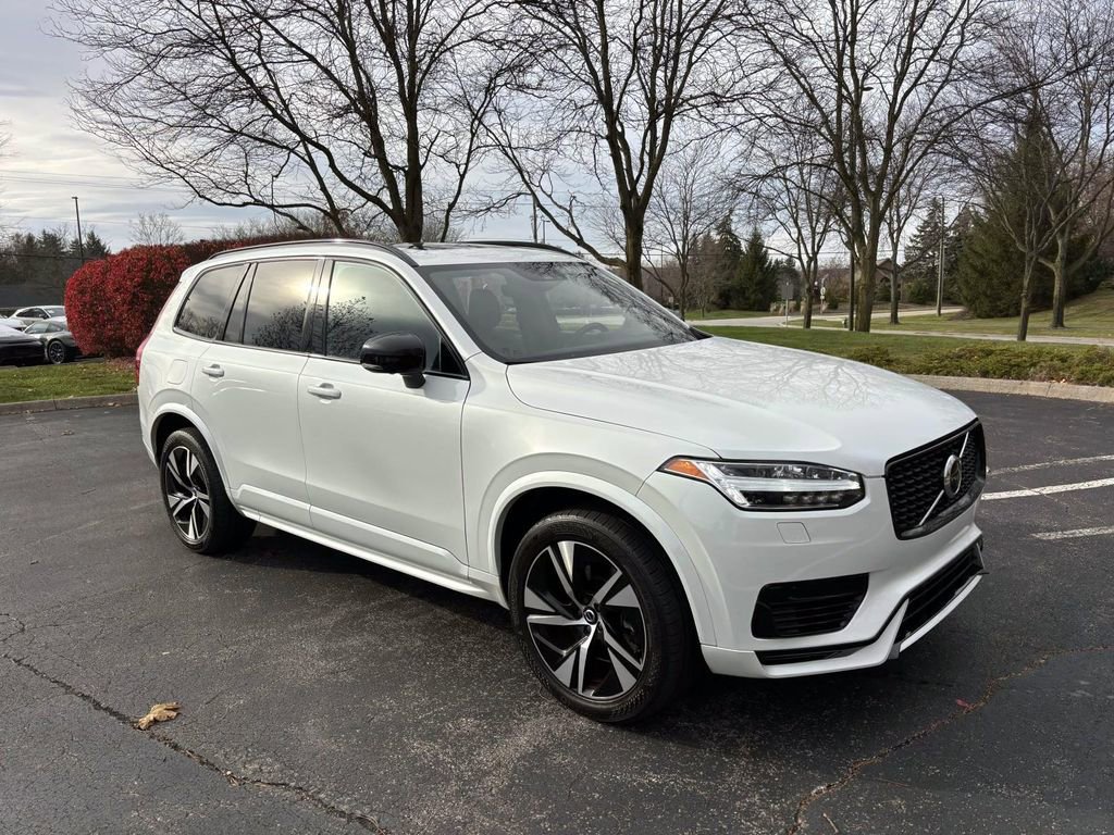 2021 Volvo XC90 Recharge T8 R-Design