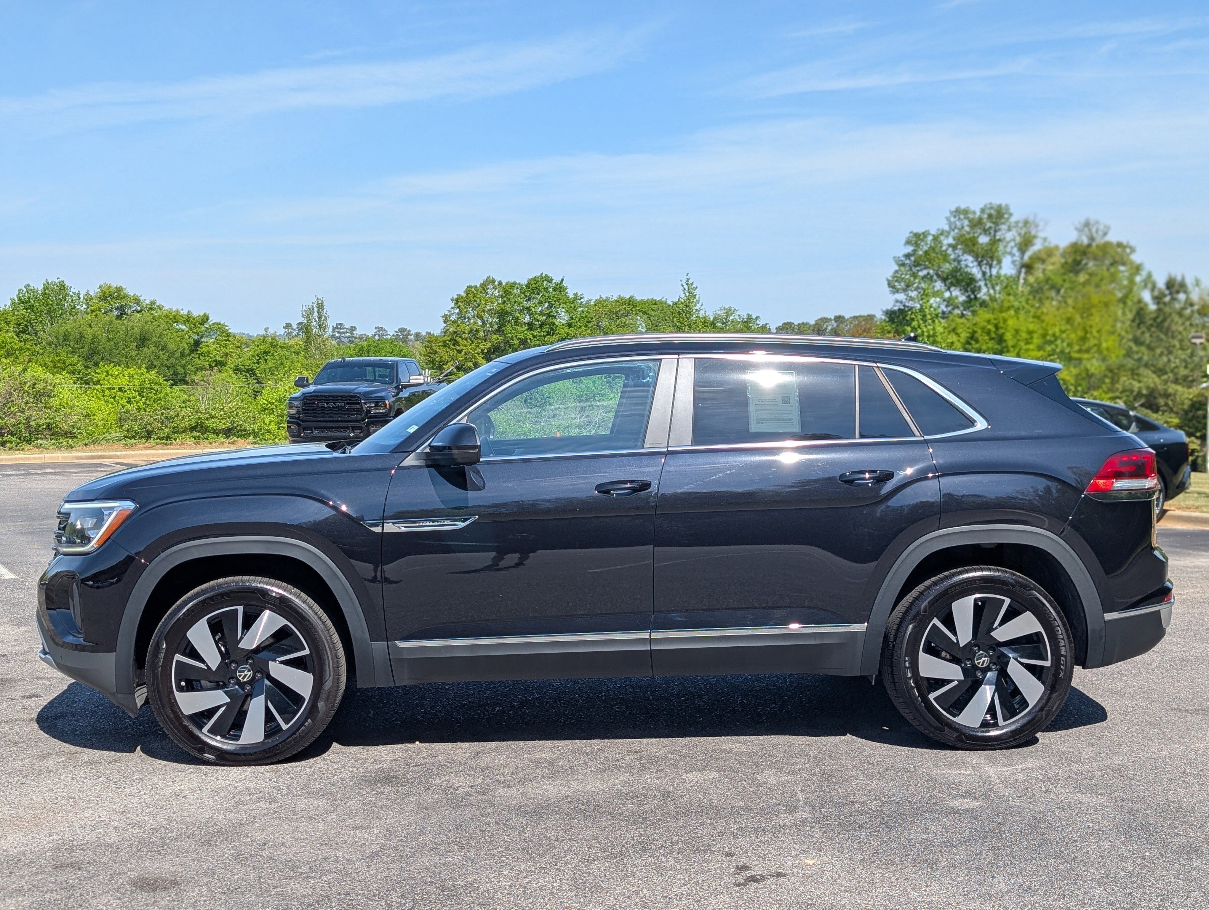 2025 Volkswagen Atlas Cross Sport SEL