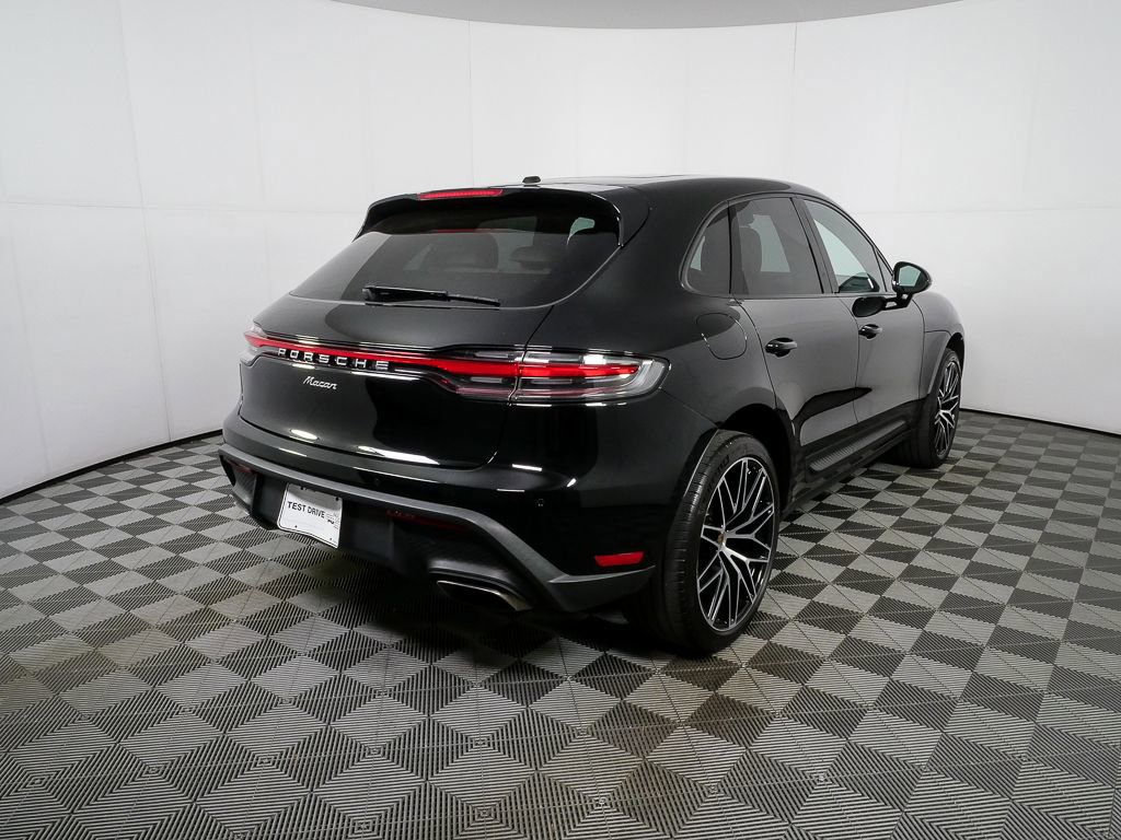 2023 Porsche Macan Turbo