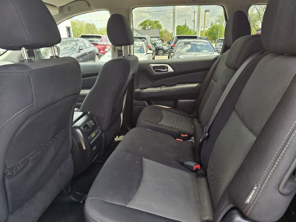 2020 Nissan Pathfinder SV