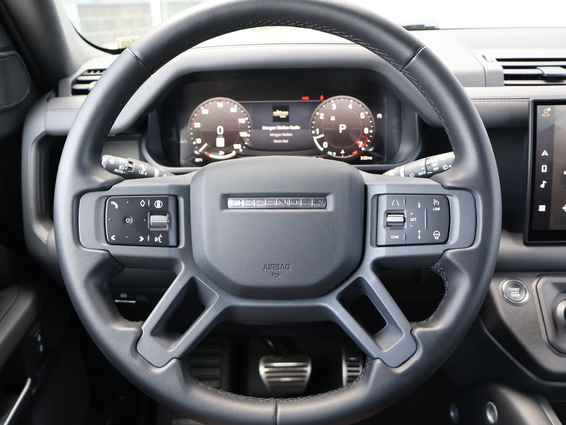 2025 Land Rover Defender 110 S