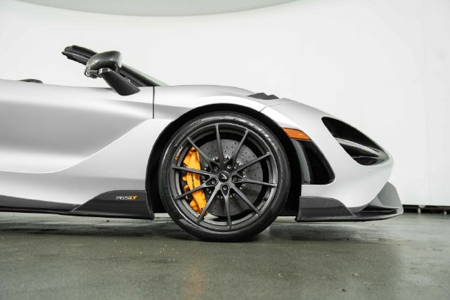 Used 2022 McLaren 765LT photo 11