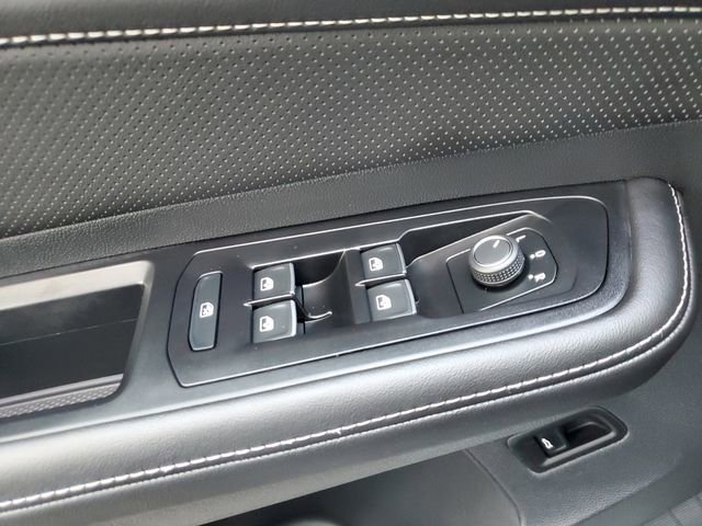 2026 Volkswagen Atlas Cross Sport SEL R-Line