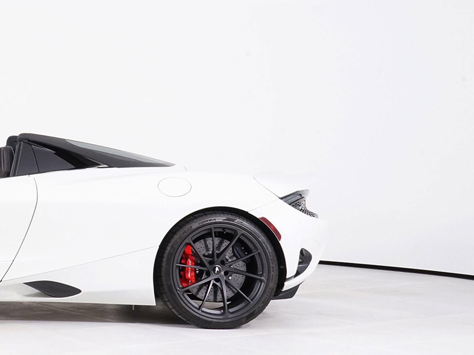 Used 2024 McLaren 750S Spider photo 16