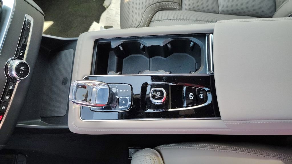 2026 Volvo Xc90 B6 Ultra