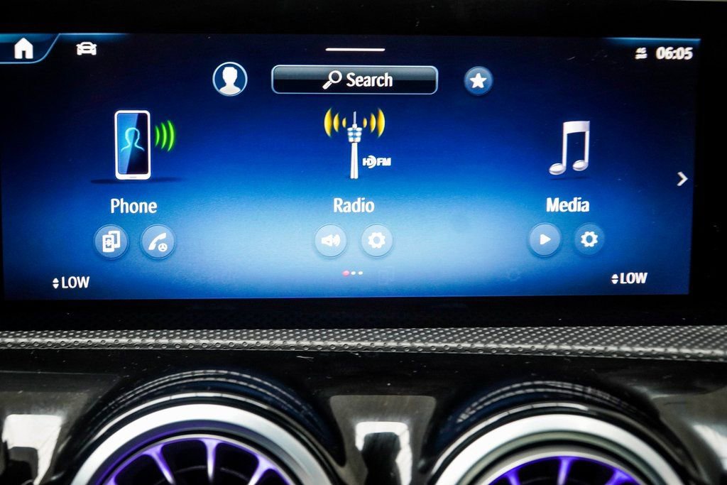 2025 Mercedes-Benz CLA 250