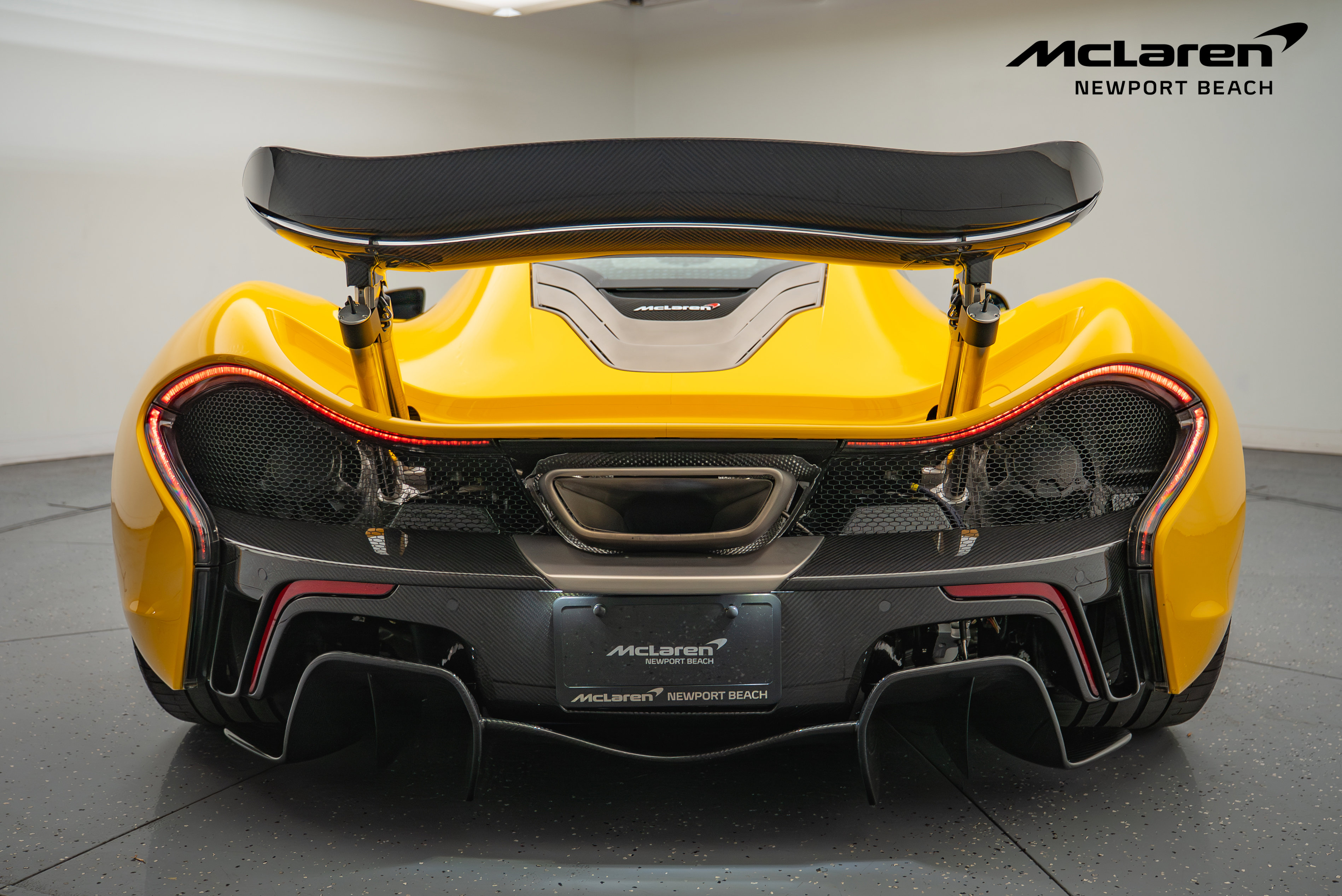 Used 2014 McLaren P1 photo 25