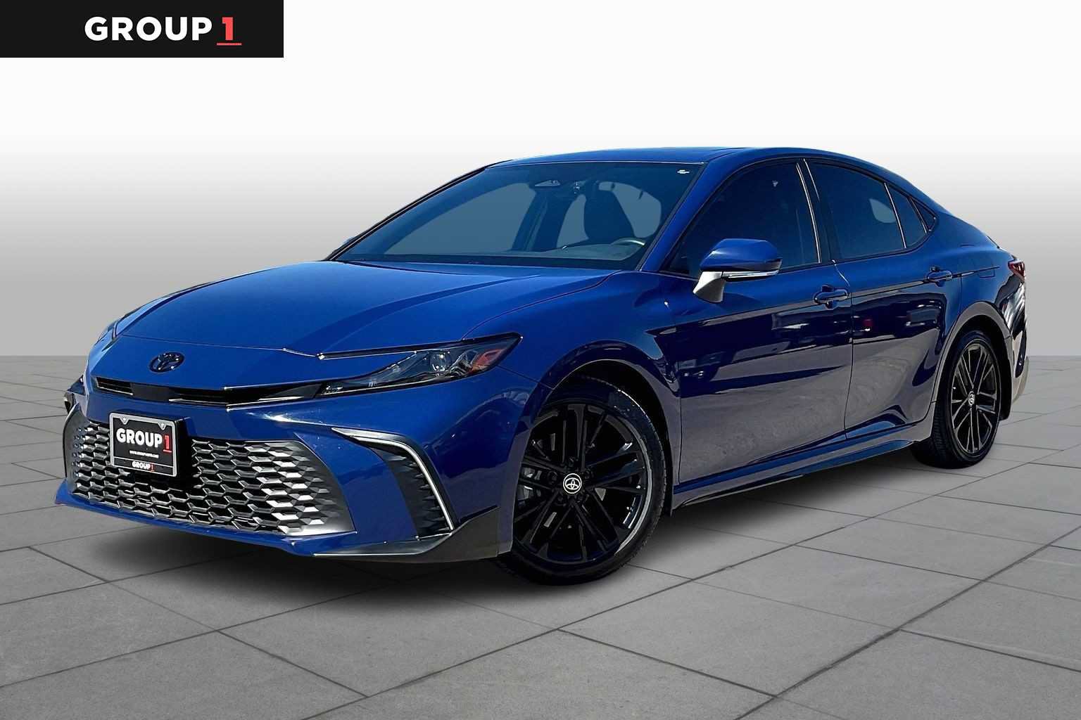 Used 2025 Toyota Camry SE w/ Convenience Package