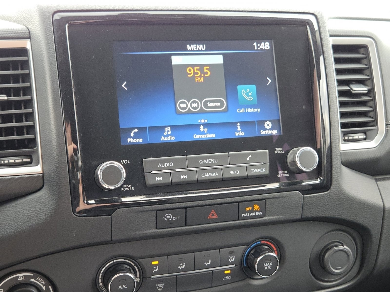 2023 Nissan Frontier SV