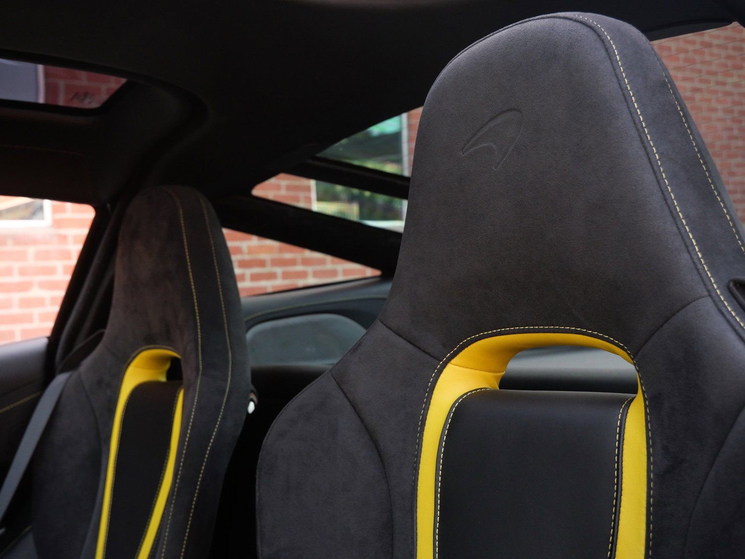 Used 2019 McLaren 720S Performance photo 16