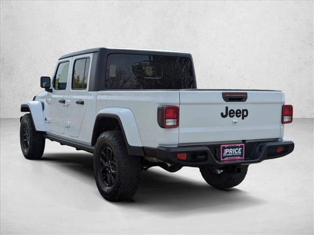 2022 Jeep Gladiator Sport