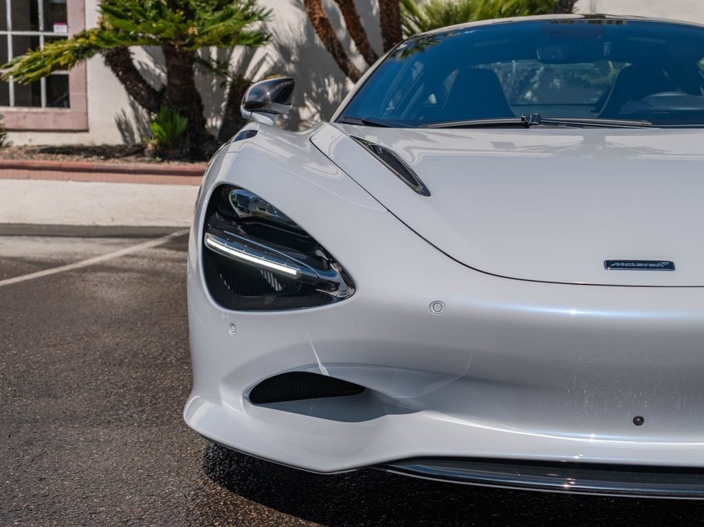 New 2026 McLaren 750S photo 6