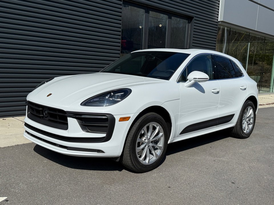 2025 Porsche Macan