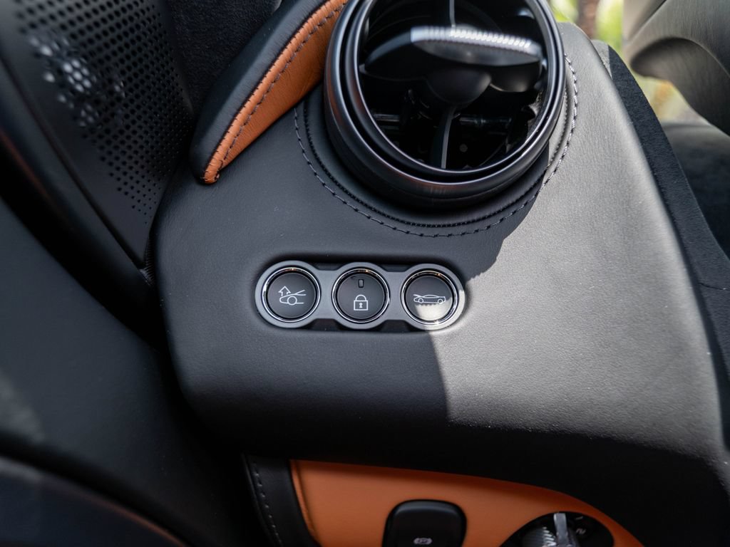 New 2026 McLaren 750S Spider photo 17