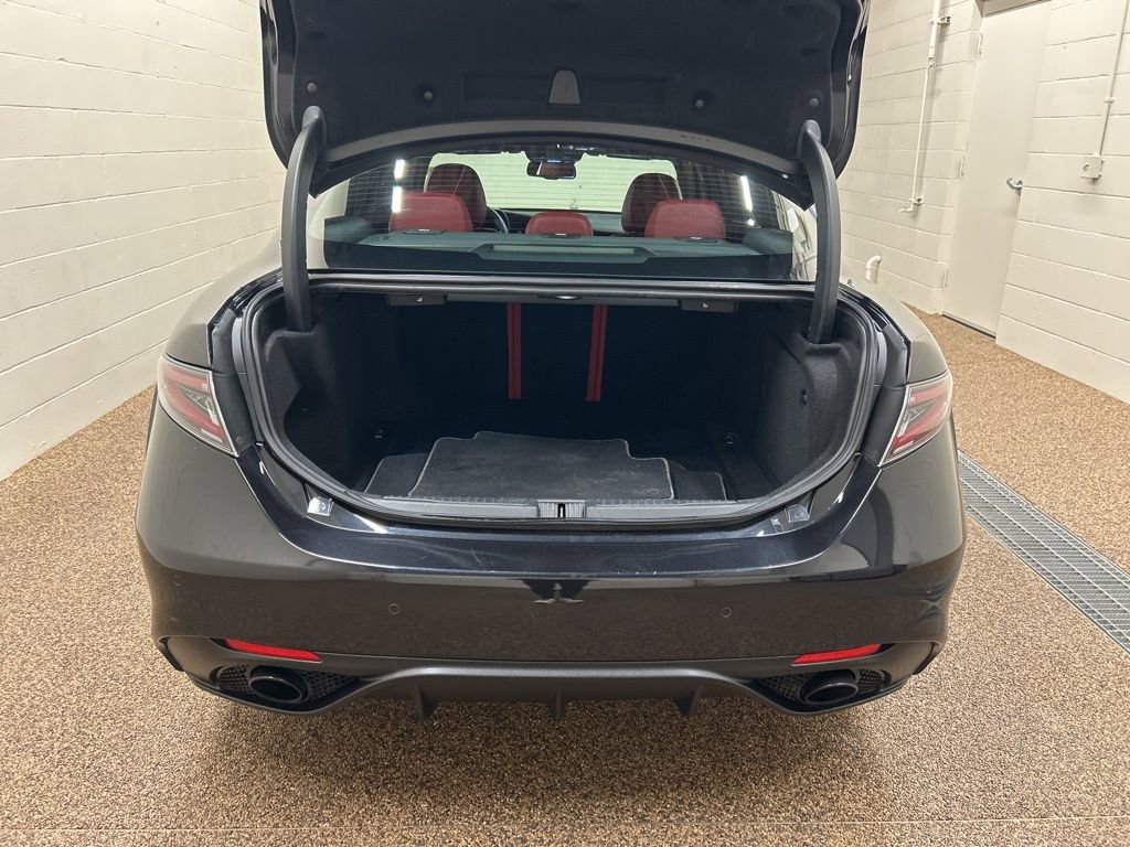 2024 Alfa Romeo Giulia Veloce